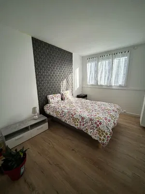 Cucina; elettrodomestici, pavimento in legno, luce naturale, stile moderno, ristrutturato