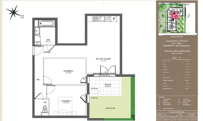 Woonkamer; houten vloer, natuurlijk licht, moderne stijl, hoge plafonds