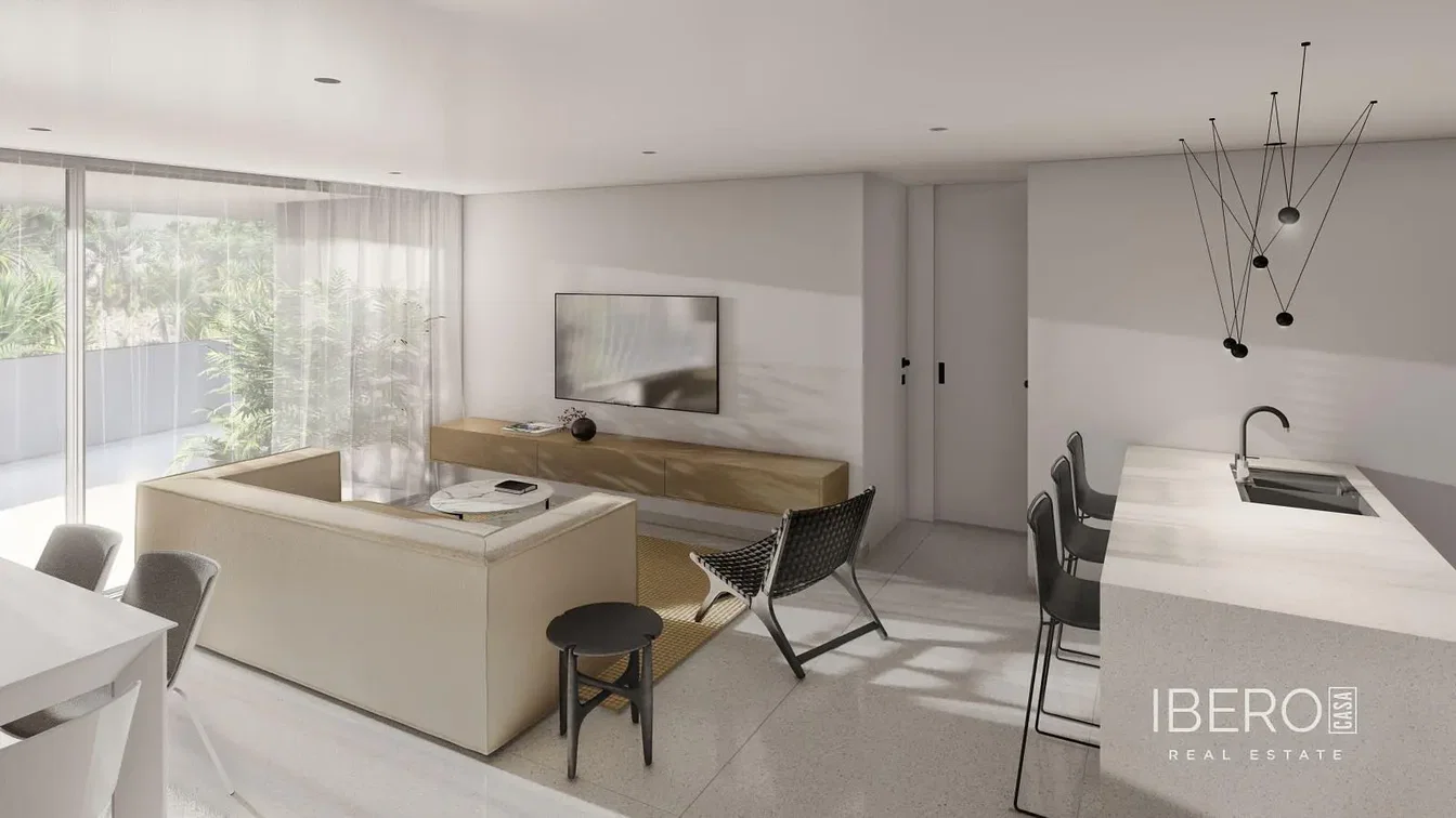 Wohnzimmer; holzboden, tageslicht, moderner stil, hohe decken