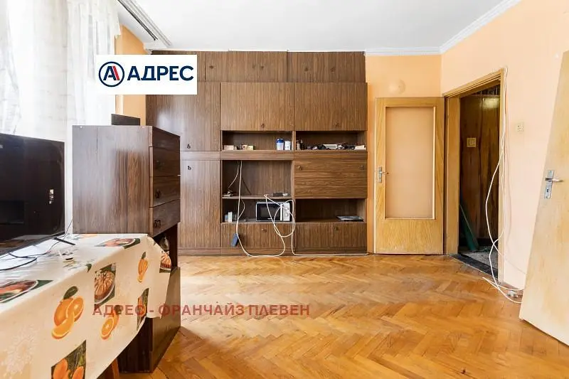 Küche; küchengeräte, holzboden, tageslicht, moderner stil, renoviert