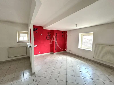 مطبخ; أجهزة المطبخ, أرضية من البلاط, ضوء طبيعي, أسلوب عصري, مجدد