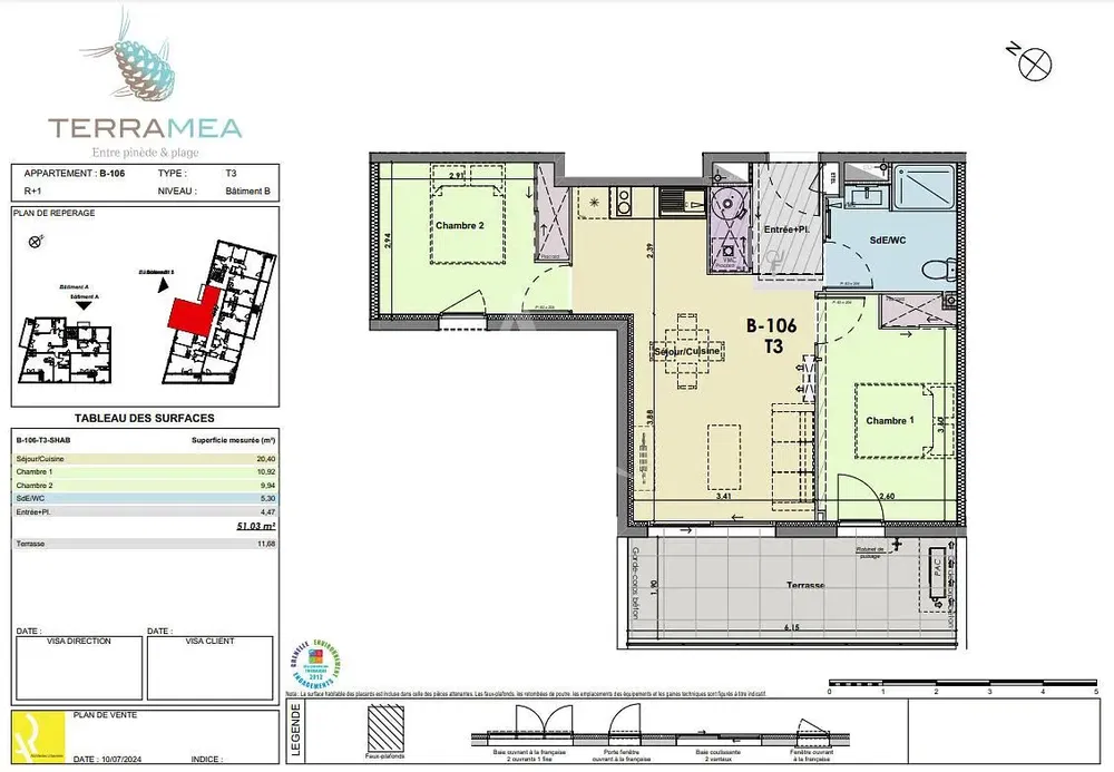 Wohnzimmer; holzboden, tageslicht, moderner stil, hohe decken