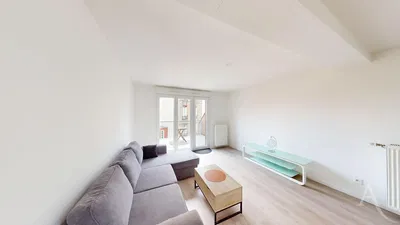 Salón; suelo de madera, luz natural, estilo moderno, techos altos