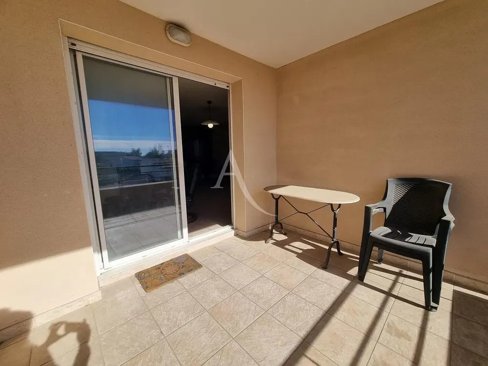 Küche; küchengeräte, holzboden, tageslicht, moderner stil, renoviert