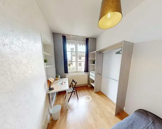 Küche; küchengeräte, holzboden, tageslicht, moderner stil, renoviert