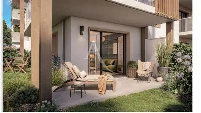 Soggiorno; pavimento in legno, luce naturale, stile moderno, soffitti alti