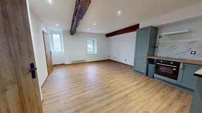 Oturma odası; ahşap zemin, doğal ışık, modern stil, yüksek tavan