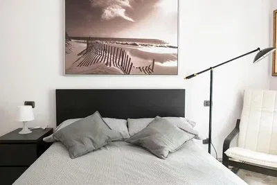 Küche; küchengeräte, holzboden, tageslicht, moderner stil, renoviert