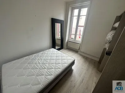 Küche; küchengeräte, holzboden, tageslicht, moderner stil, renoviert