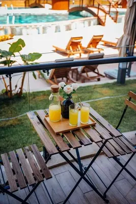 Cucina; elettrodomestici, pavimento in legno, luce naturale, stile moderno, ristrutturato