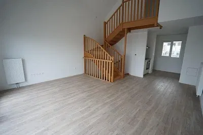 Küche; küchengeräte, holzboden, tageslicht, moderner stil, renoviert