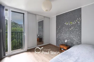 Salón; suelo de madera, luz natural, estilo moderno, techos altos