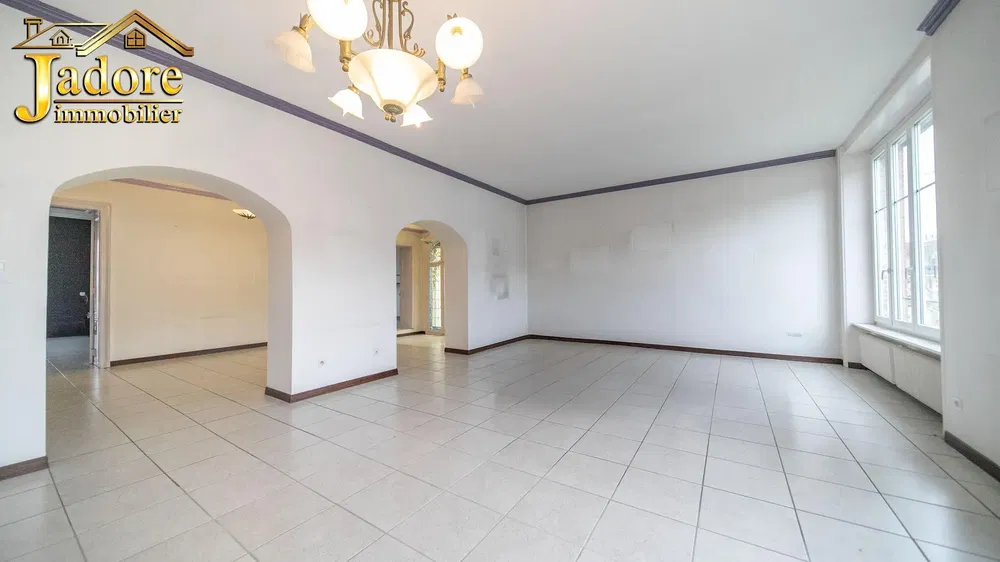 Küche; küchengeräte, holzboden, tageslicht, moderner stil, renoviert