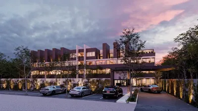 Salon; parquet, lumière naturelle, style moderne, hauteur sous plafond