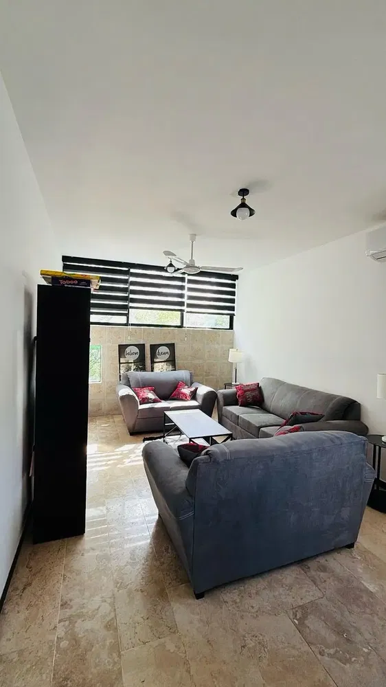 Living room; wood floor, natural light, modern style, high ceiling