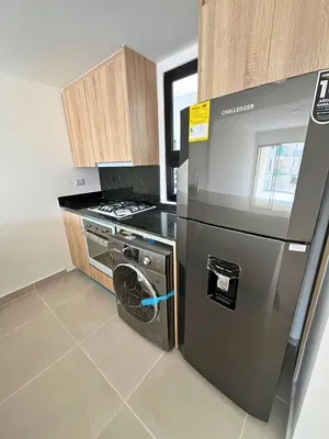 Salon; parquet, lumière naturelle, style moderne, hauteur sous plafond