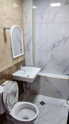 Cocina; electrodomésticos, suelo de madera, luz natural, estilo moderno, renovado