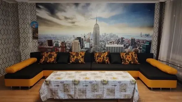 Salón; suelo de madera, luz natural, estilo moderno, techos altos