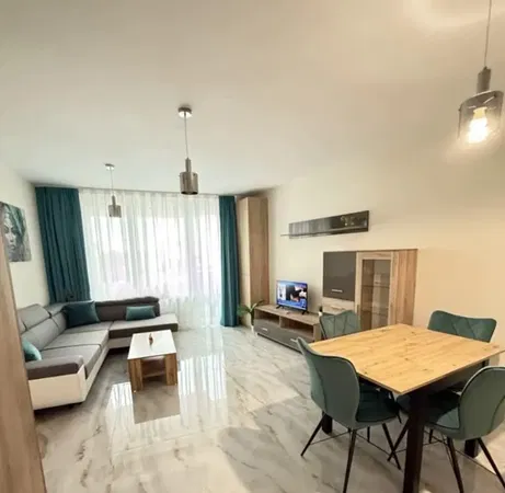 Living room; wood floor, natural light, modern style, high ceiling