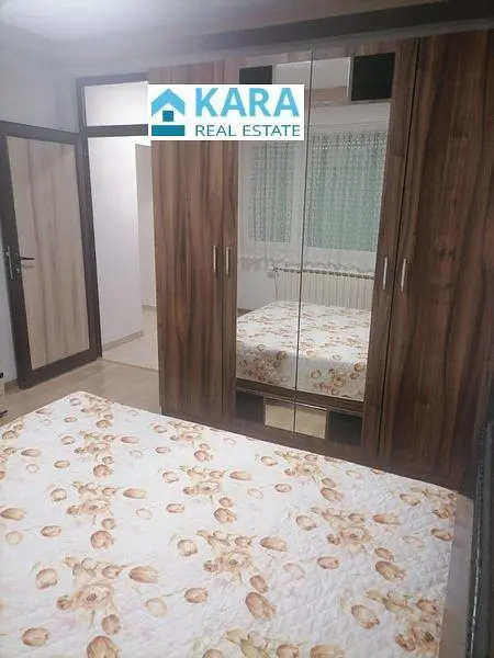 Küche; küchengeräte, holzboden, tageslicht, moderner stil, renoviert