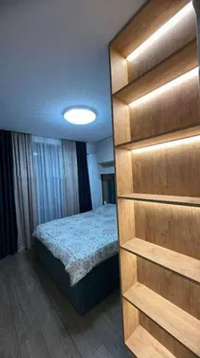 Küche; küchengeräte, holzboden, tageslicht, moderner stil, renoviert