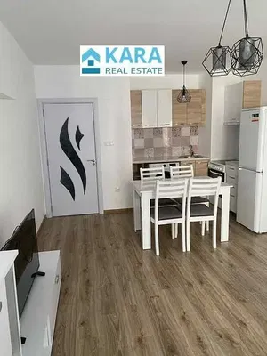 Wohnzimmer; holzboden, tageslicht, moderner stil, hohe decken