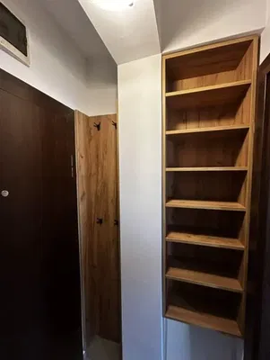 Küche; küchengeräte, holzboden, tageslicht, moderner stil, renoviert