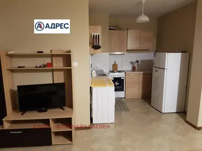 Wohnzimmer; holzboden, tageslicht, moderner stil, hohe decken