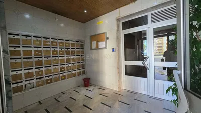 Living room; wood floor, natural light, modern style, high ceiling