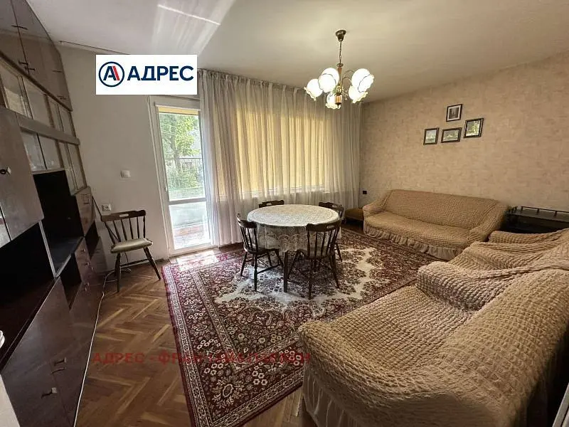 Küche; küchengeräte, holzboden, tageslicht, moderner stil, renoviert