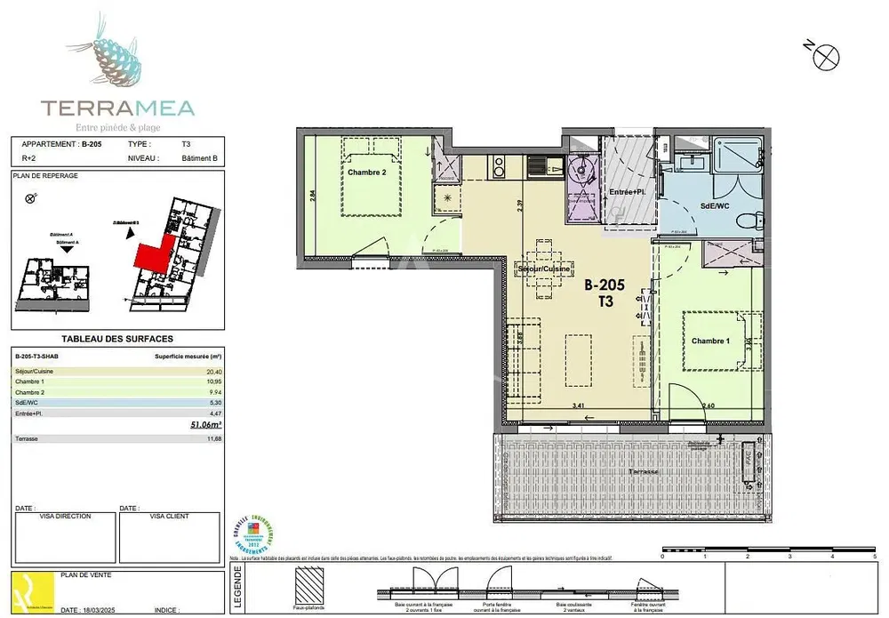 غرفة معيشة; أرضية خشبية, ضوء طبيعي, أسلوب عصري, أسقف عالية