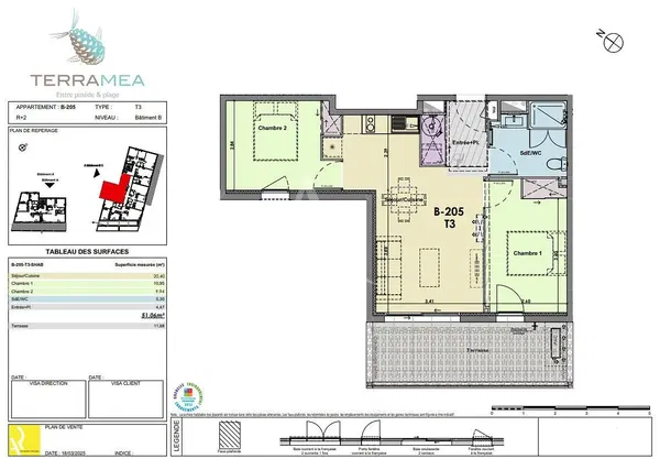 Oturma odası; ahşap zemin, doğal ışık, modern stil, yüksek tavan