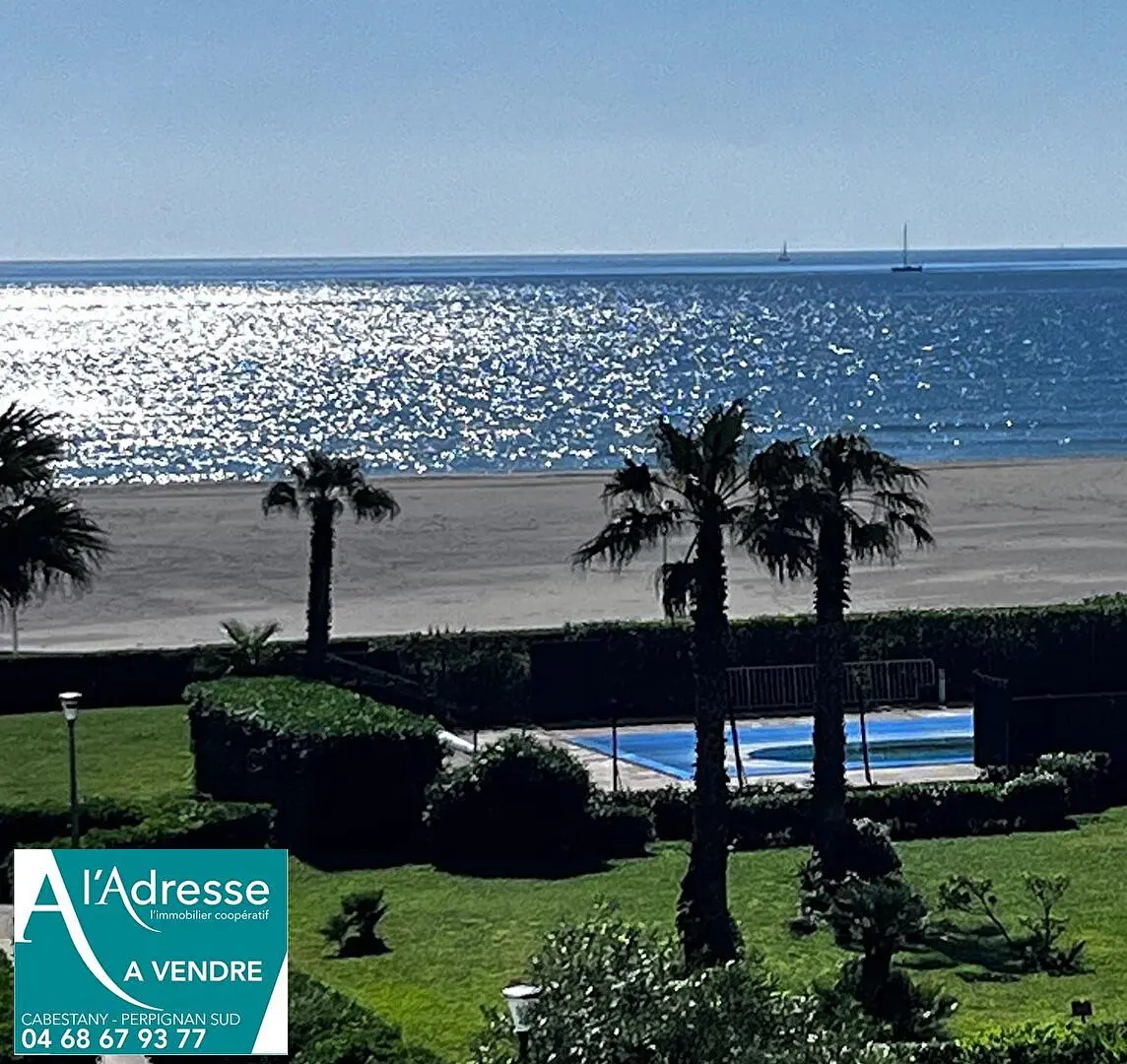 Mutfak; mutfak aletleri, ahşap zemin, doğal ışık, modern stil, tadilatlı