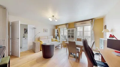 Salon; parquet, lumière naturelle, style moderne, hauteur sous plafond