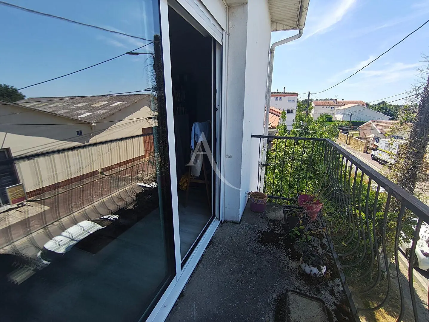 مطبخ; أجهزة المطبخ, أرضية خشبية, ضوء طبيعي, أسلوب عصري, مجدد