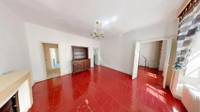 Oturma odası; ahşap zemin, doğal ışık, modern stil, yüksek tavan