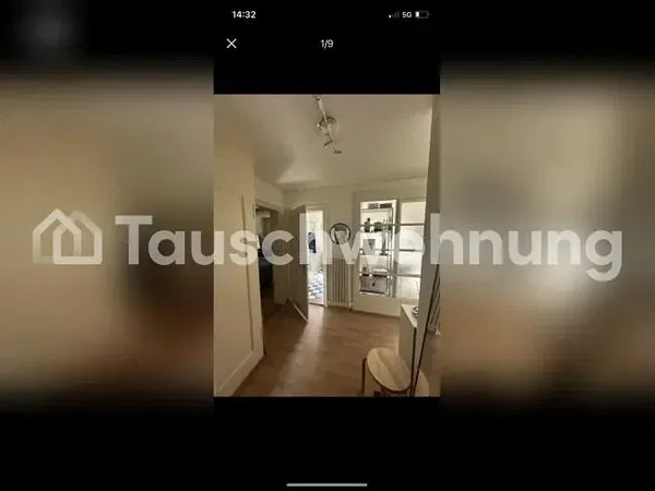 Keuken; keukenapparatuur, houten vloer, natuurlijk licht, moderne stijl, gerenoveerd