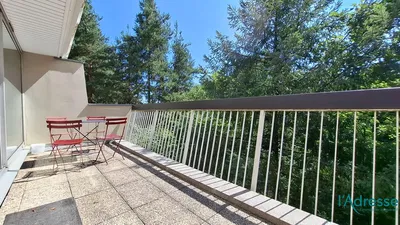 Küche; küchengeräte, holzboden, tageslicht, moderner stil, renoviert