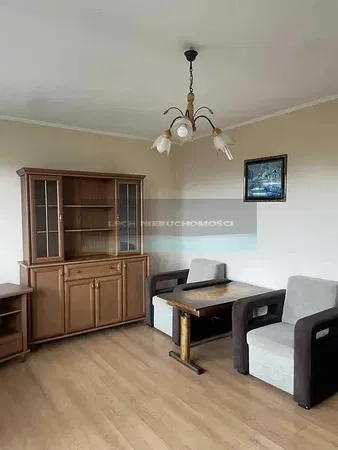 Küche; küchengeräte, fliesenboden, tageslicht, moderner stil, renoviert