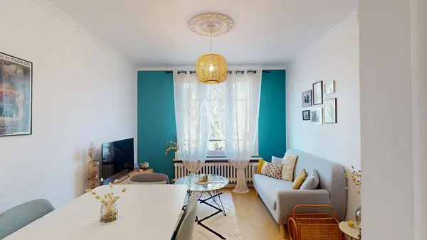 Mutfak; mutfak aletleri, ahşap zemin, doğal ışık, modern stil, tadilatlı