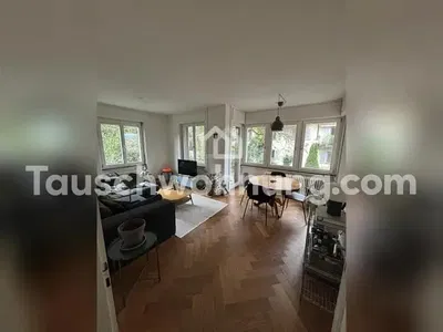 Dnevna soba; drveni pod, prirodno svjetlo, moderni stil, visoki plafoni