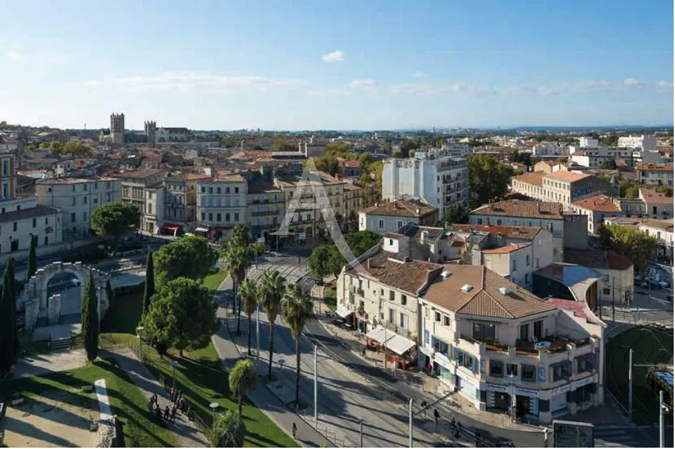 Cucina; elettrodomestici, pavimento in legno, luce naturale, stile moderno, ristrutturato