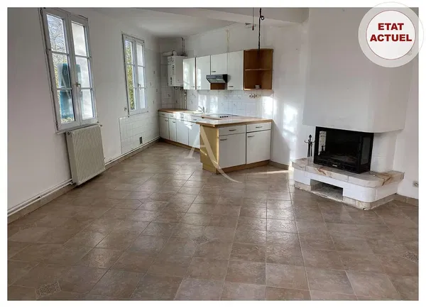 Wohnzimmer; holzboden, tageslicht, moderner stil, hohe decken