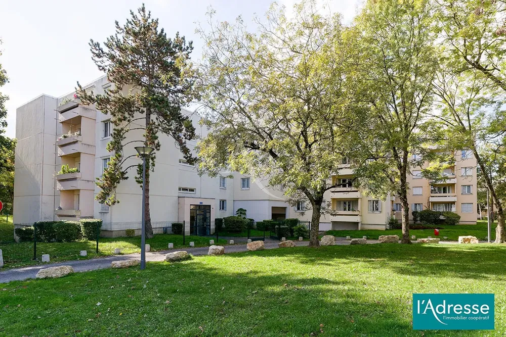 مطبخ; أجهزة المطبخ, أرضية خشبية, ضوء طبيعي, أسلوب عصري, مجدد