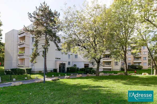 مطبخ; أجهزة المطبخ, أرضية خشبية, ضوء طبيعي, أسلوب عصري, مجدد