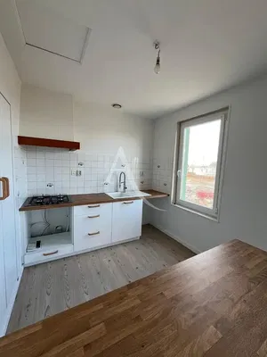 Küche; küchengeräte, holzboden, tageslicht, moderner stil, renoviert