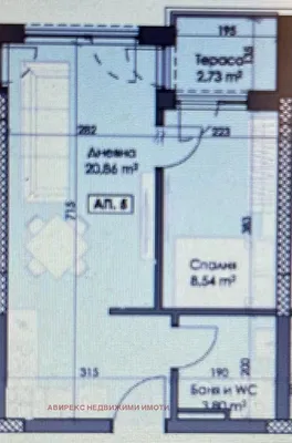 Living room; wood floor, natural light, modern style, high ceiling