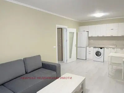 Living room; wood floor, natural light, modern style, high ceiling