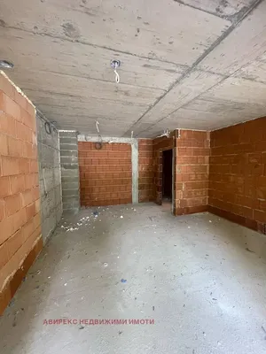 Dnevna soba; drveni pod, prirodno svjetlo, moderni stil, visoki plafoni