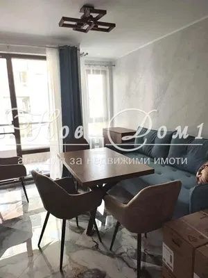 Σαλόνι; ξύλινο πάτωμα, φυσικό φως, μοντέρνο στυλ, ψηλά ταβάνια